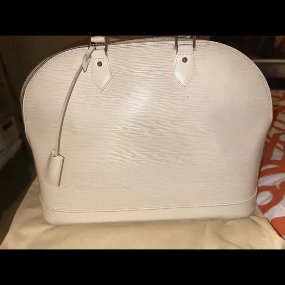 Authentic Louis Vuitton Alma Epi - Picture 1 of 8
